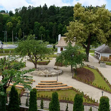 Villa Turris Apartamenty Przy Muszynskim Zamku Muszyna Exterior foto