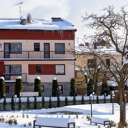 Villa Turris Apartamenty Przy Muszynskim Zamku Muszyna Exterior foto
